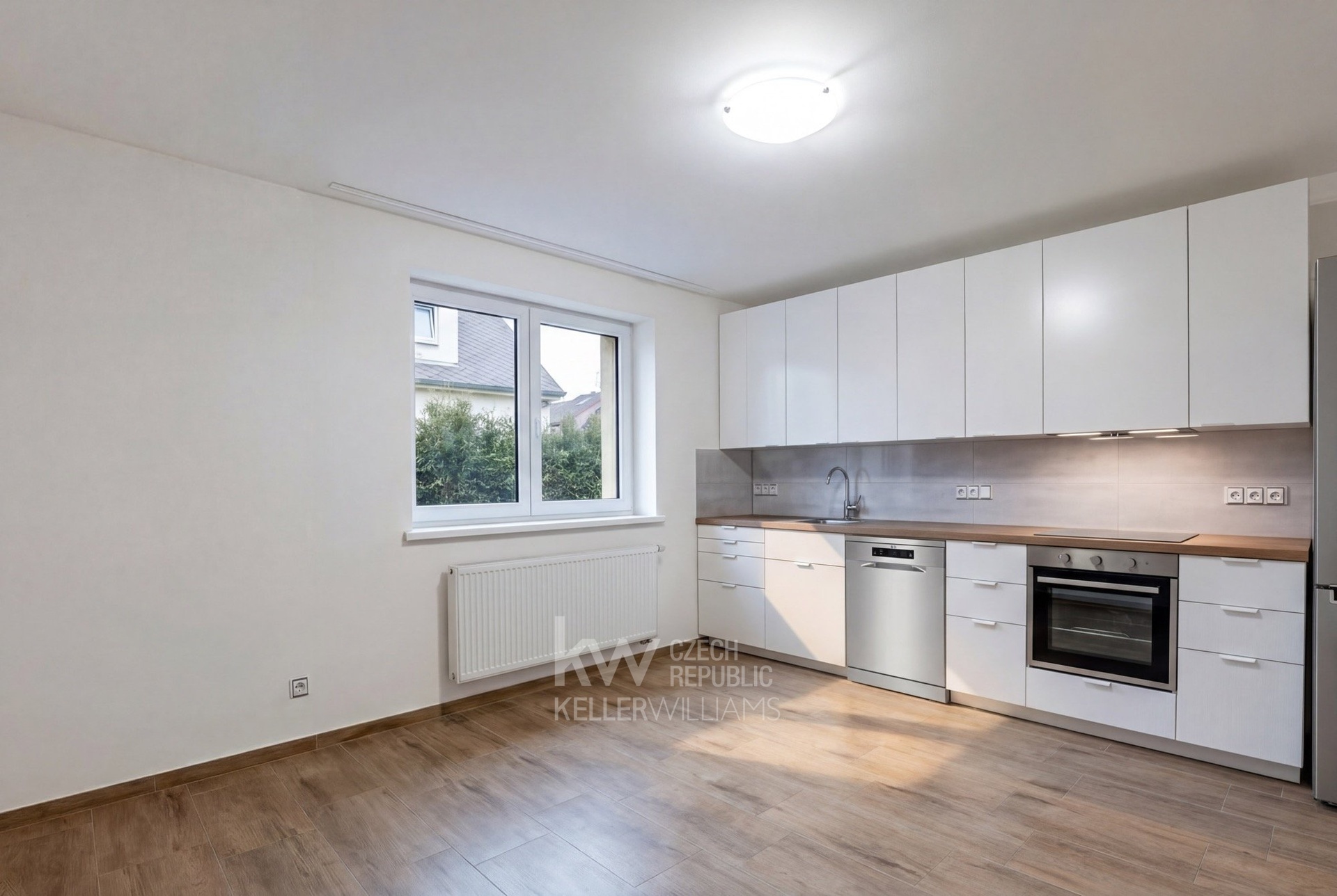 Kuchyňský kout & obývací pokoj