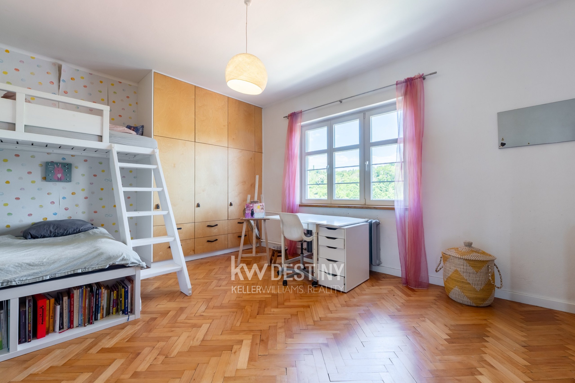 Byt Balb°nova 9, t?st°-2