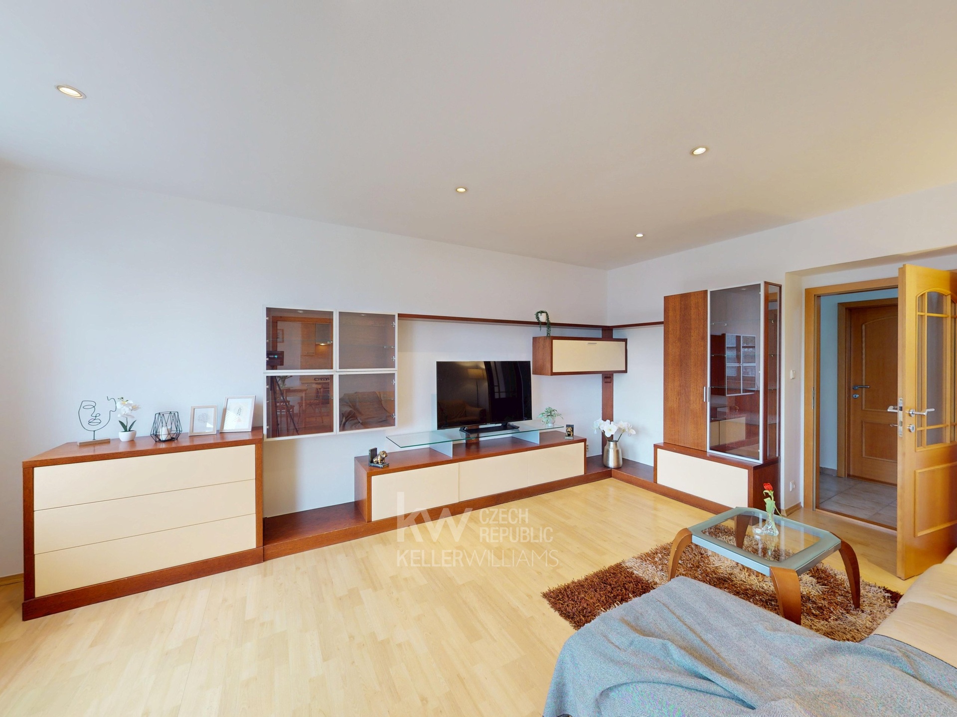 Pod-Vsi-256-Annelie-Herz-03272025_133111