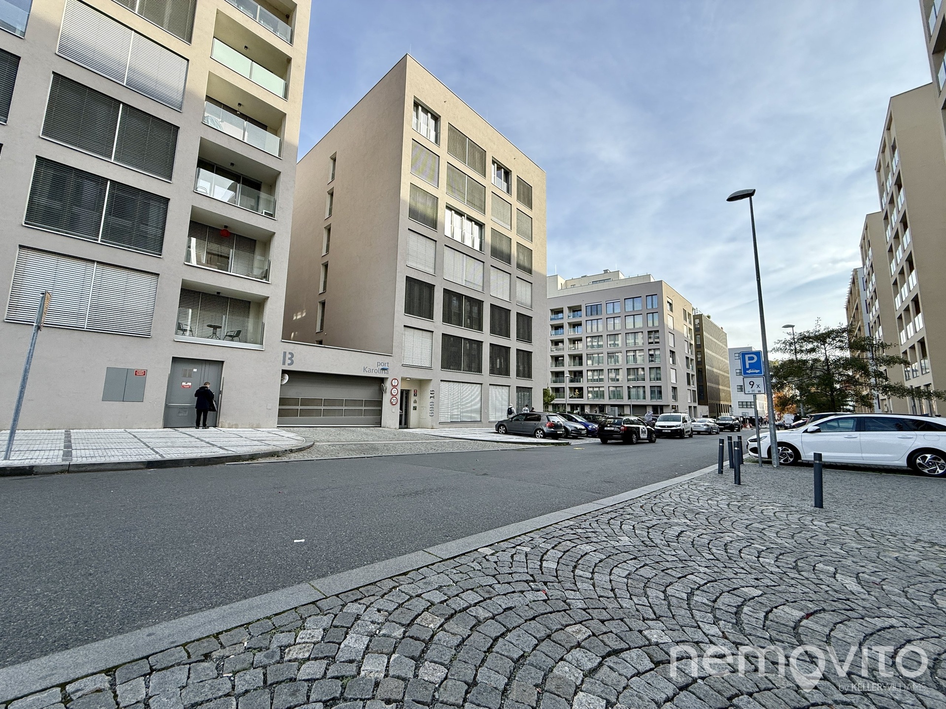 #prodej #garážové stání #garáž #praha 8 #Karlín @n