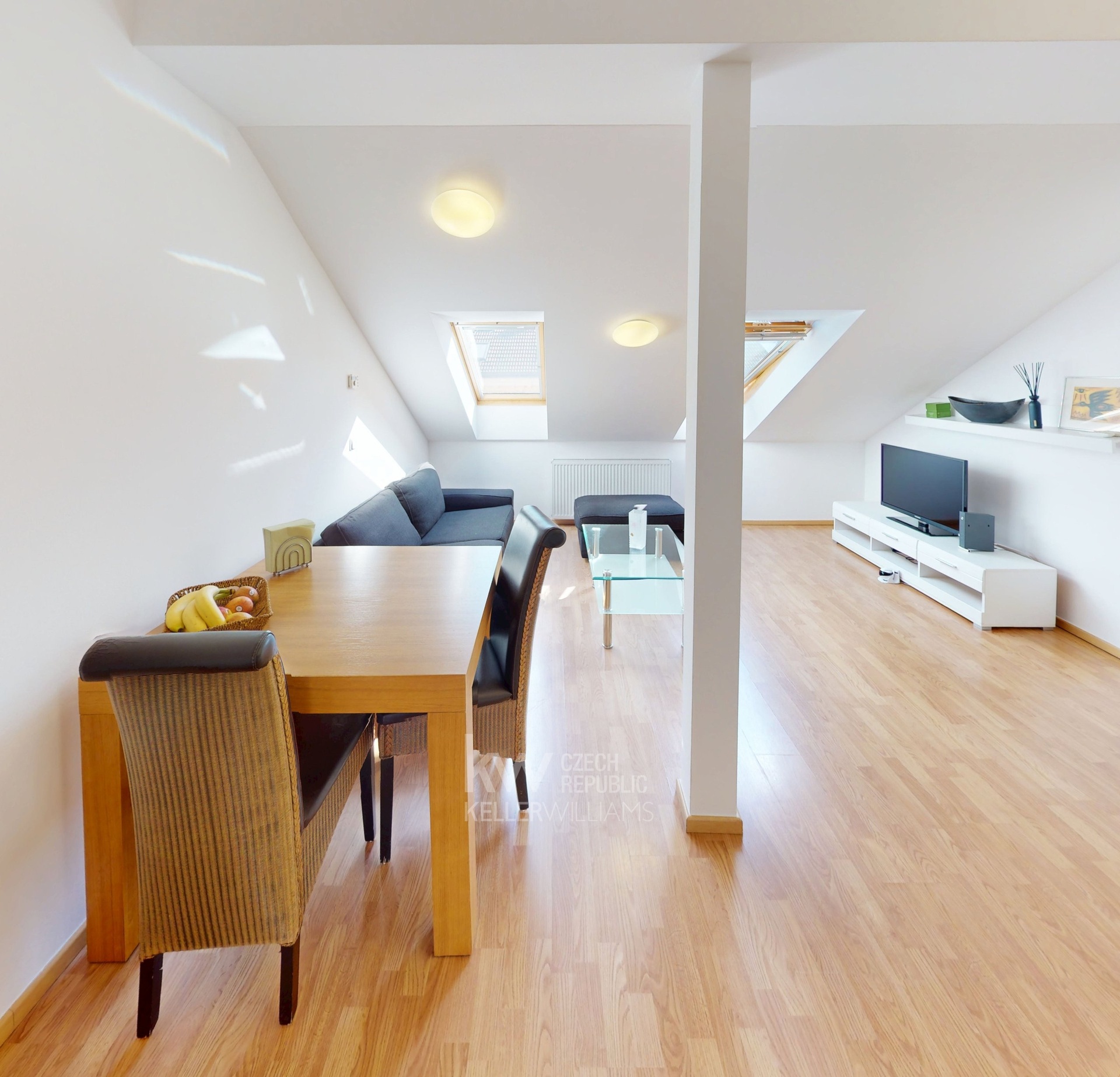 0Obývací pokoj/ Living Room