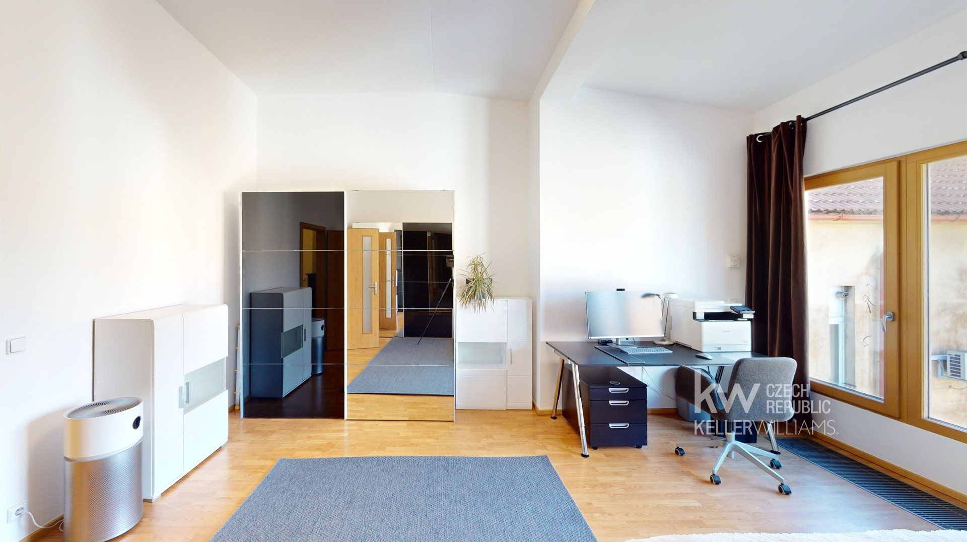 Ložnice/ Bedroom