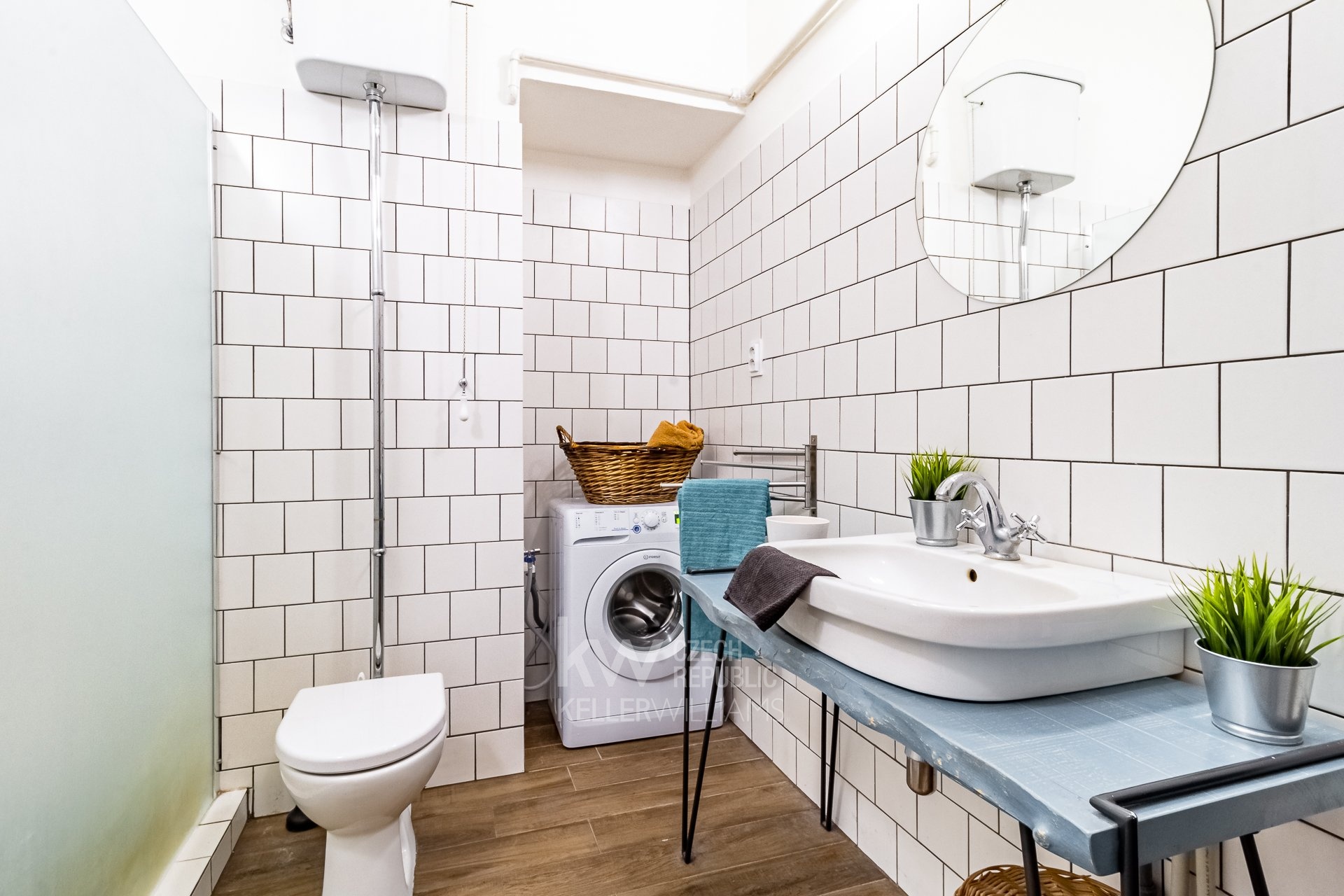 Byt 3+1, ul. Národní obrany - Vrzáková & Boháč