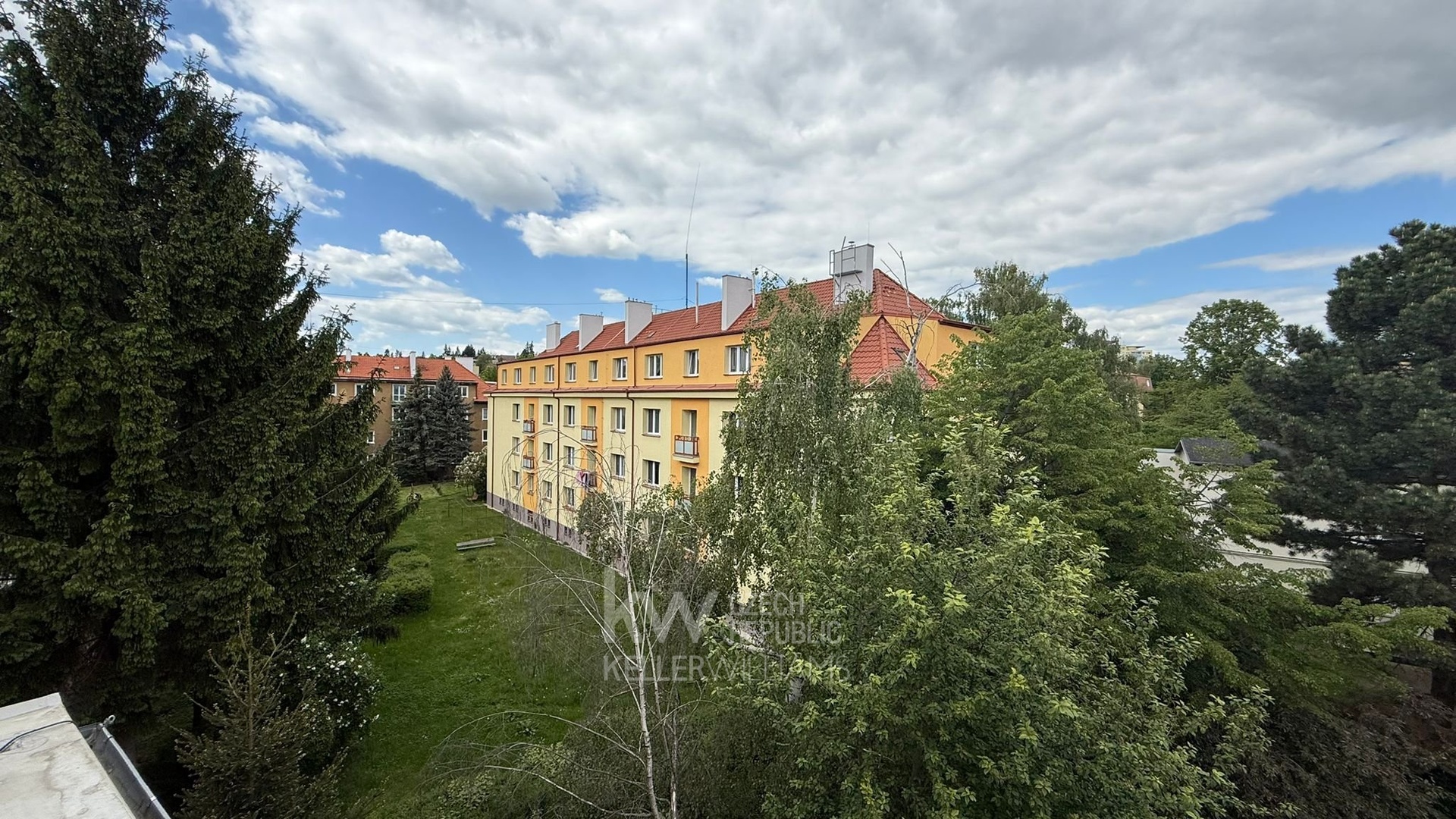 Byt 2+1, ul. Kobyliské náměstí - Vrzáková & Bo
