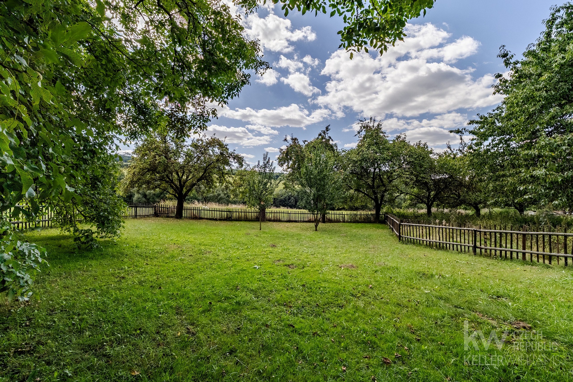P2202081-HDR-2