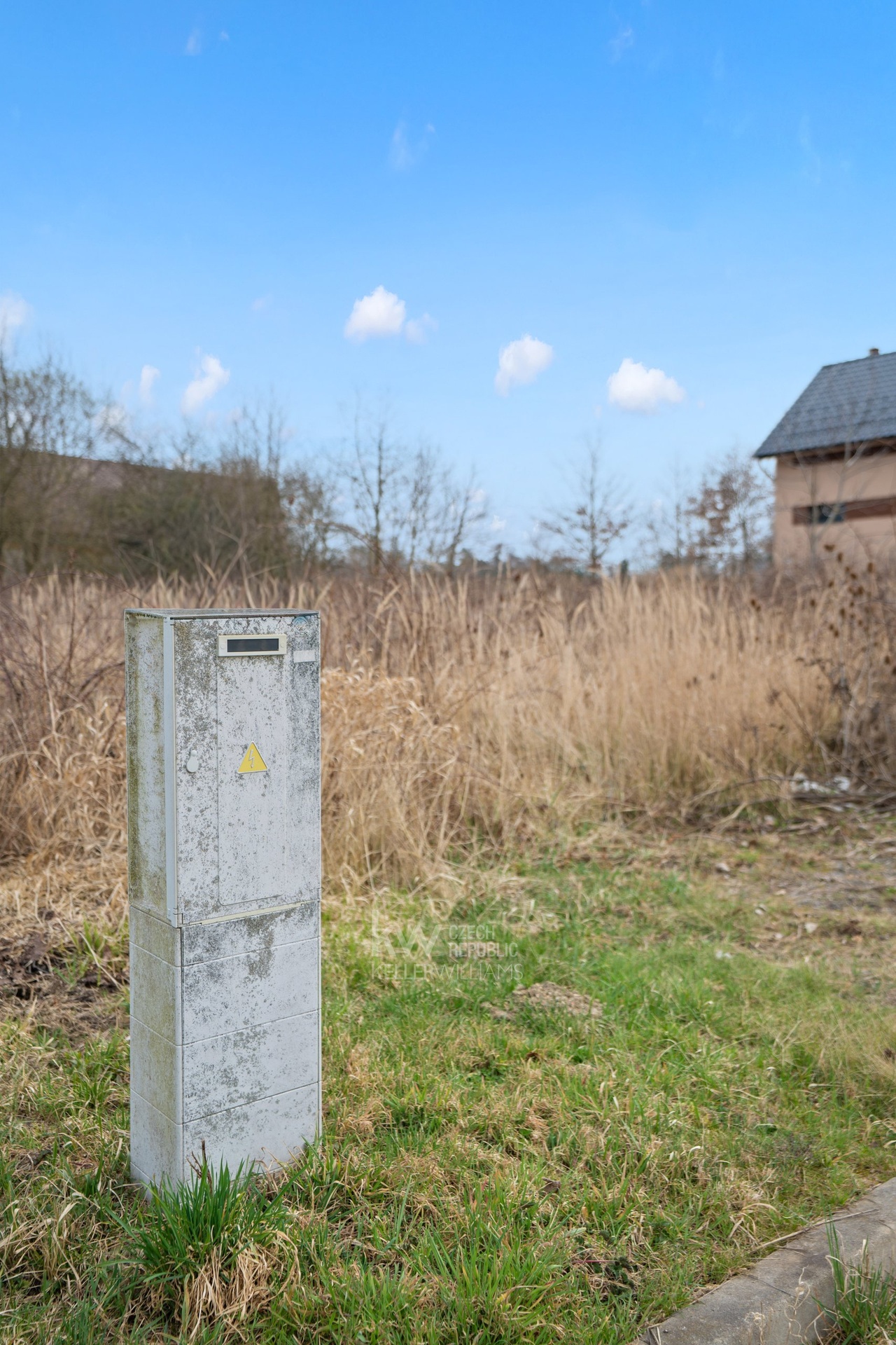 Antoníček na elektřinu k pozemku