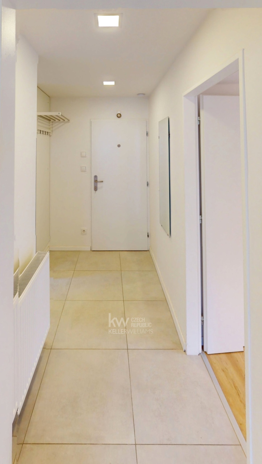 Vstupní chodba/Entrance Hall