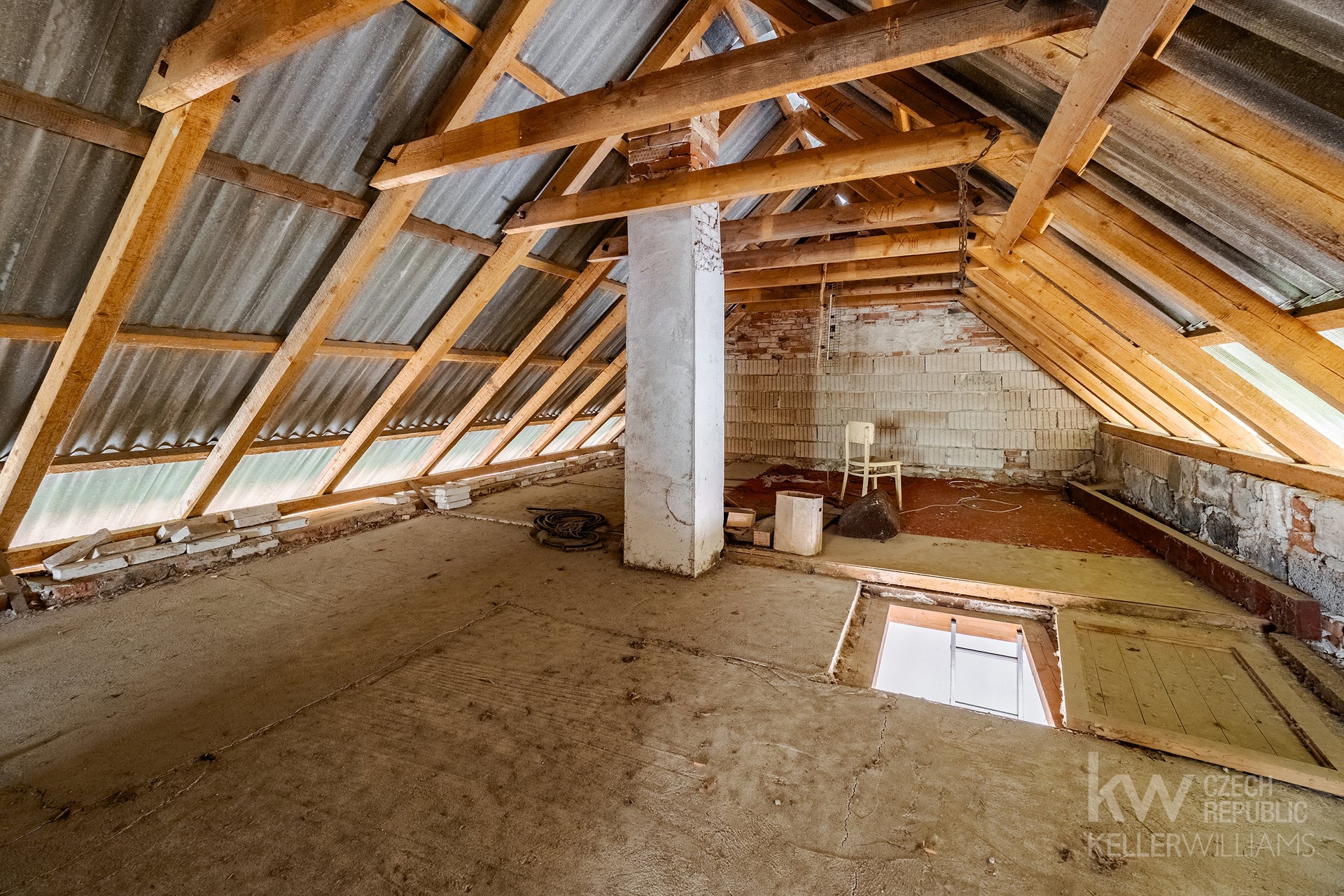 P1813227-HDR