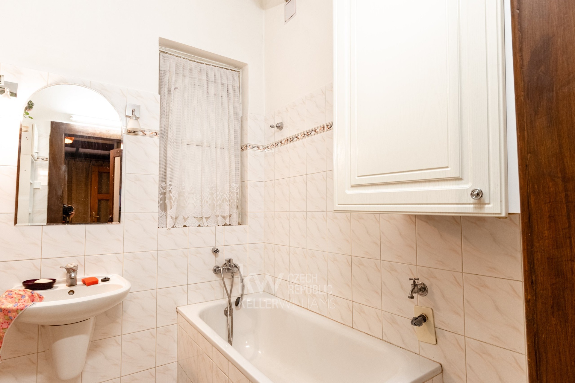 HUD_2281-37-HDR