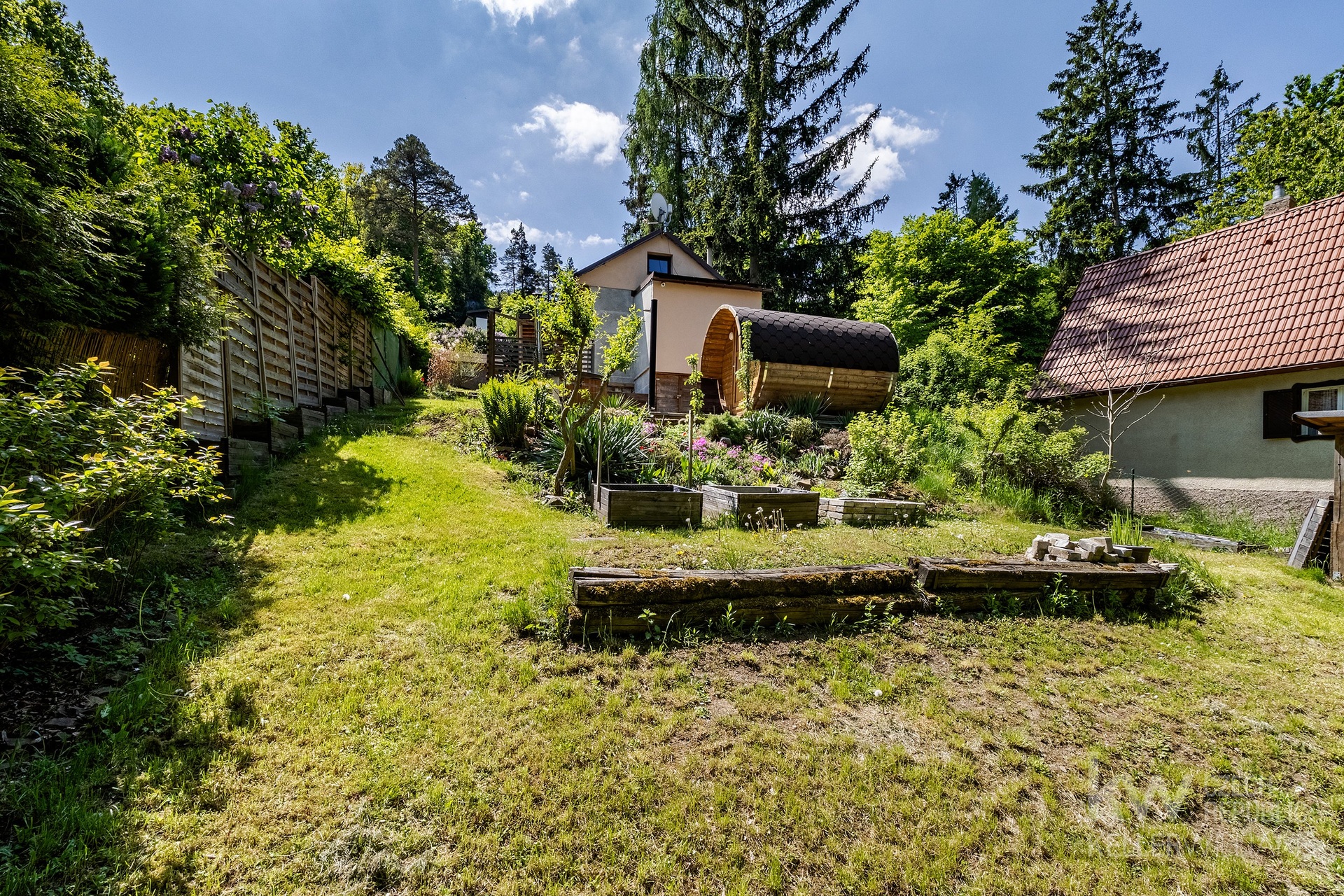 P1868923-HDR-Edit