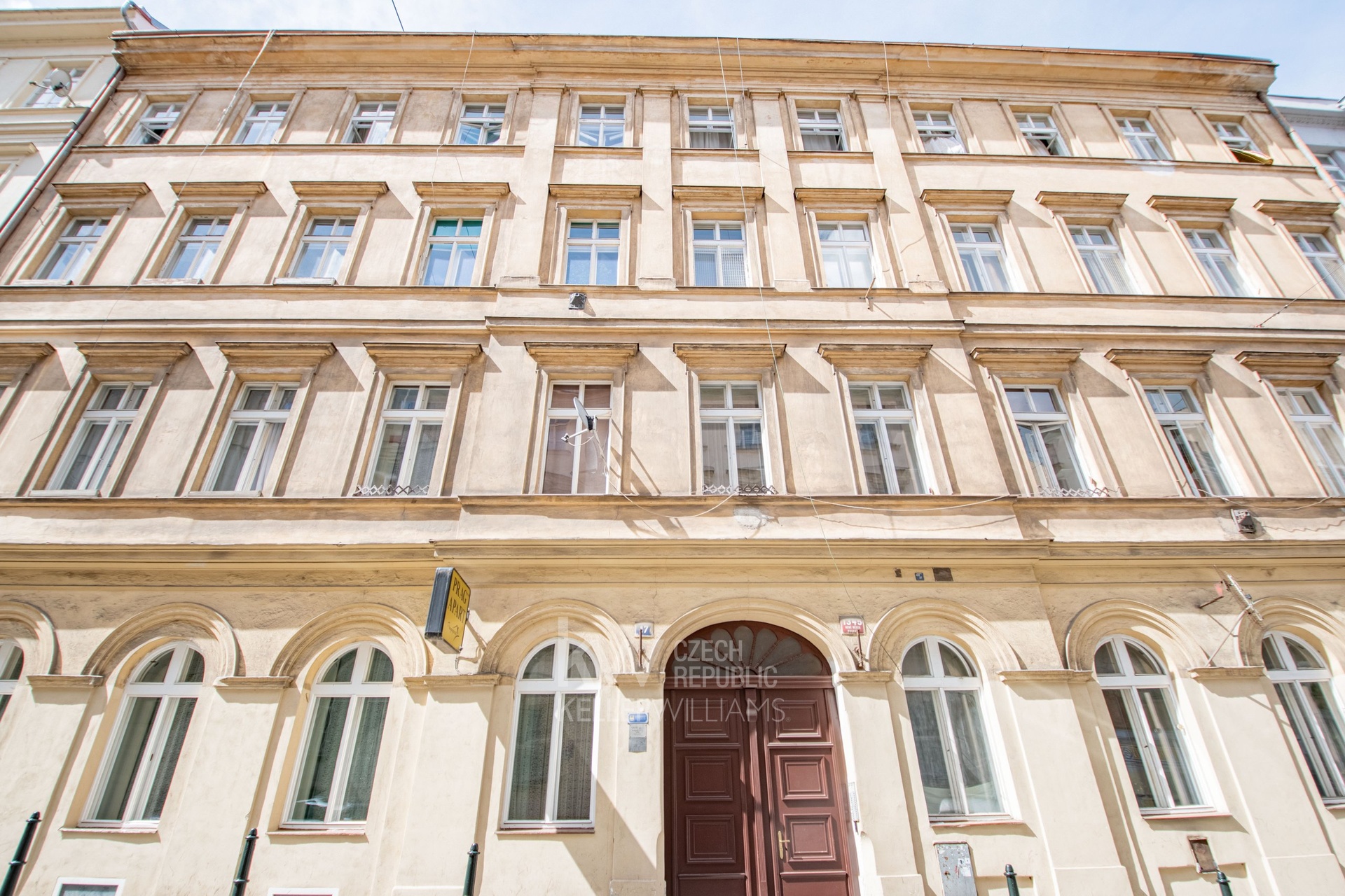 BUDOVA_BUILDING