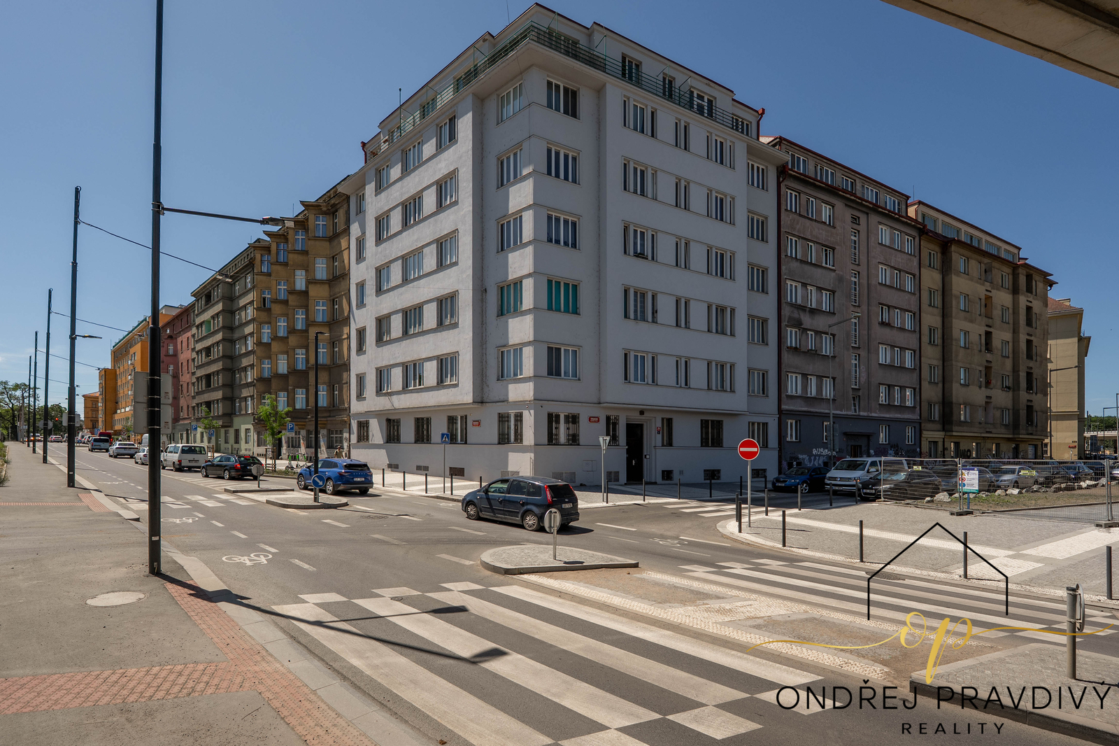 Nově upravená ulice Strojnická
