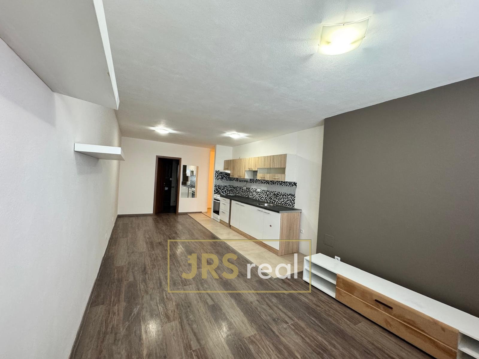 WhatsApp Image 2026-02-25 at 14.27.14 (8)