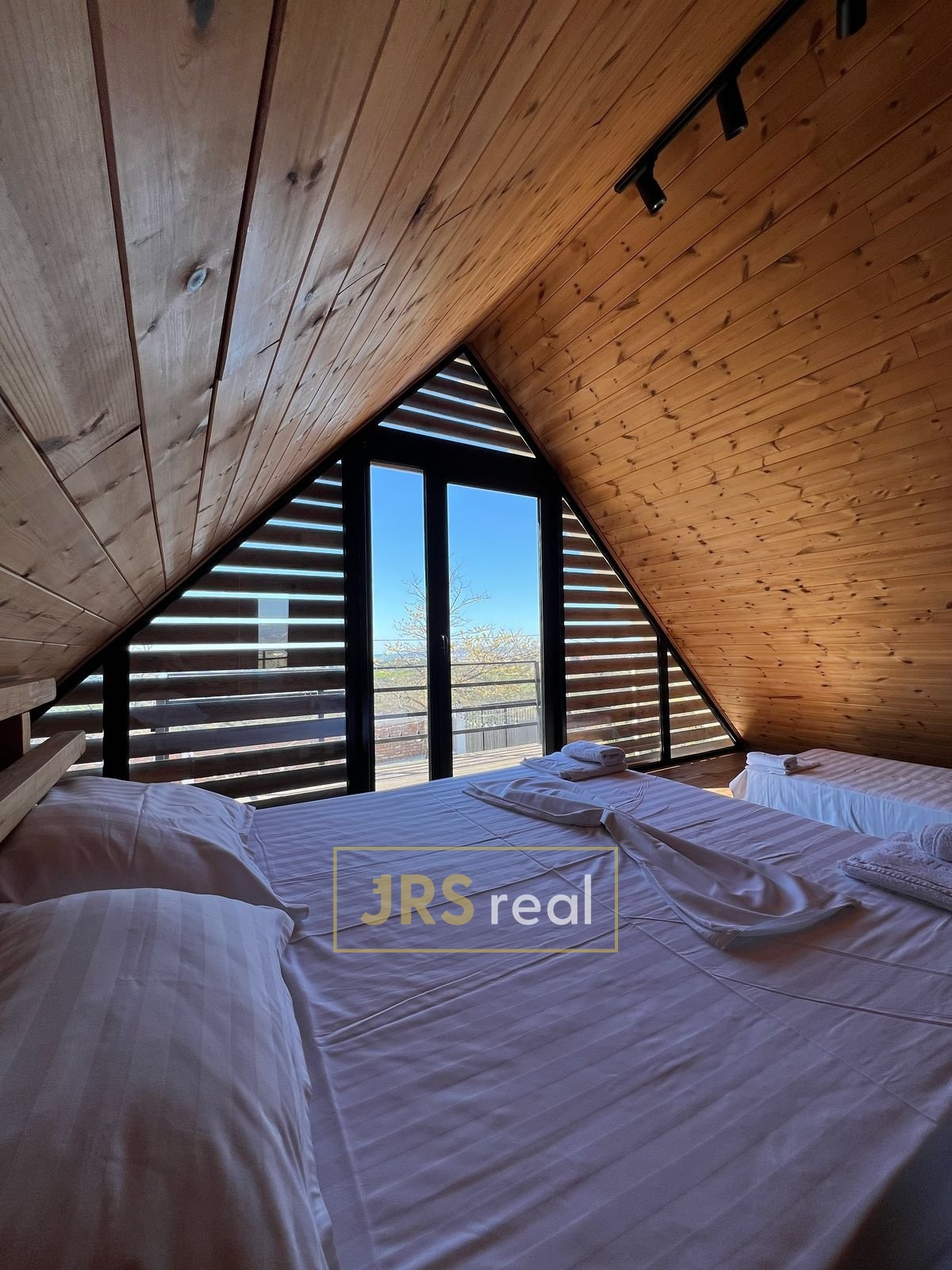 WhatsApp Image 2026-01-21 at 14.52.32