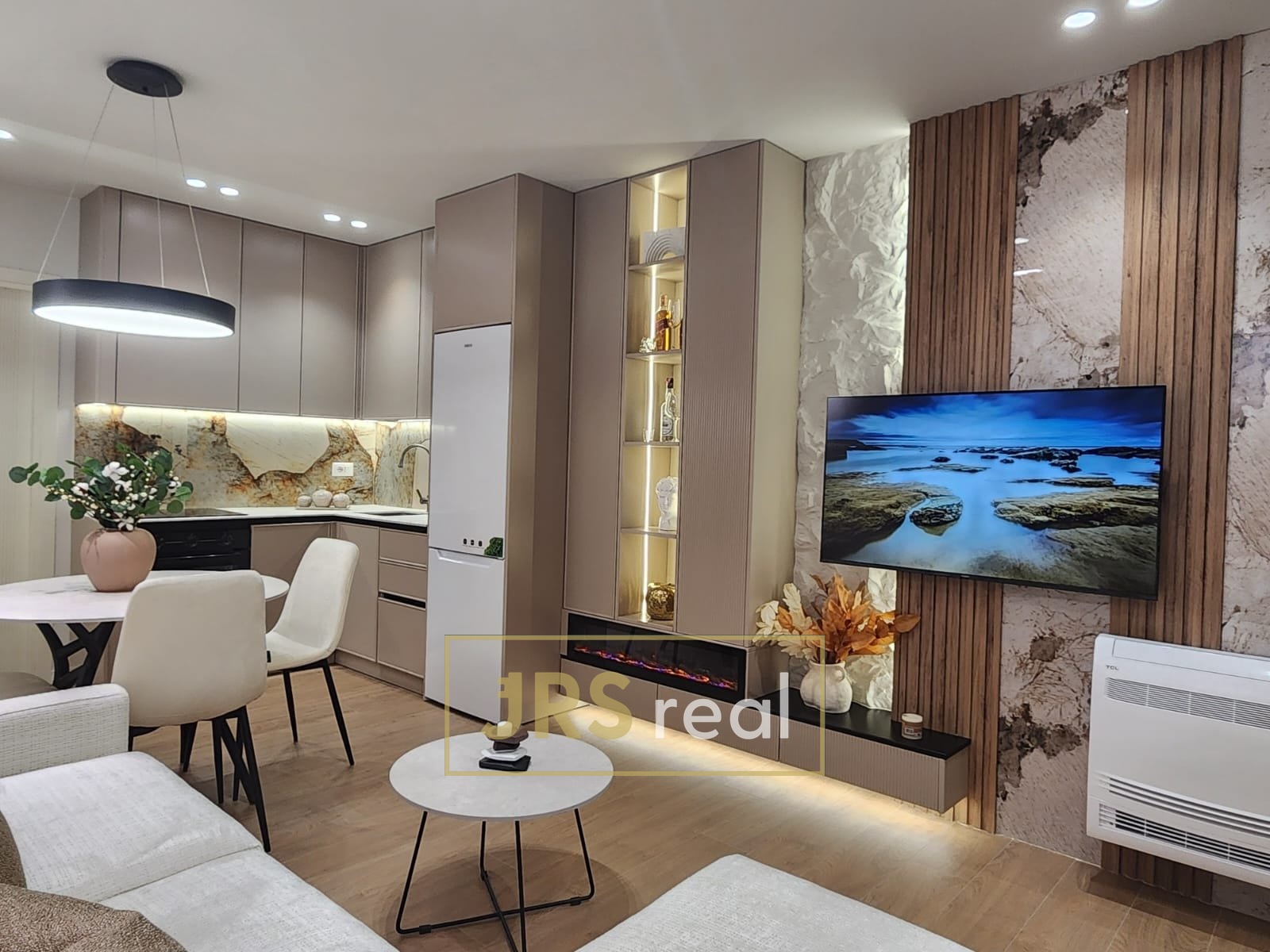 WhatsApp Image 2025-12-11 at 20.17.54 (2)