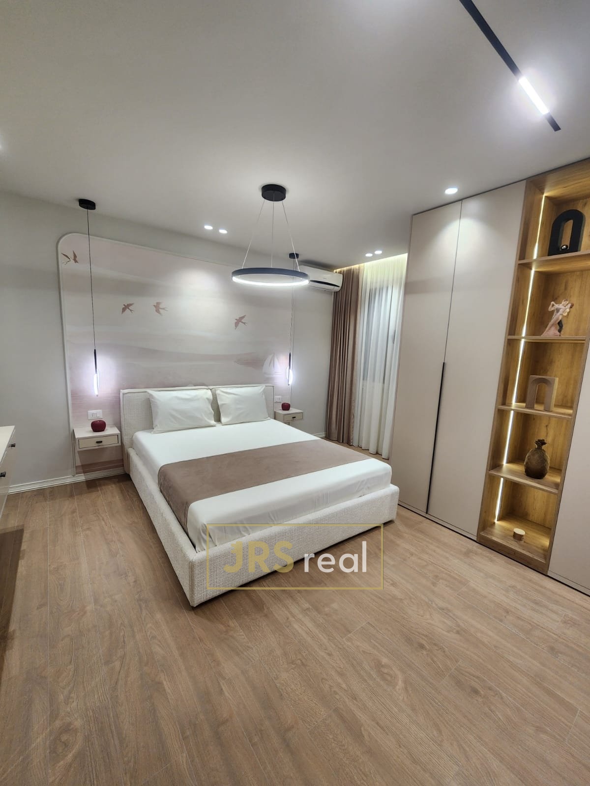 WhatsApp Image 2025-12-11 at 20.17.50