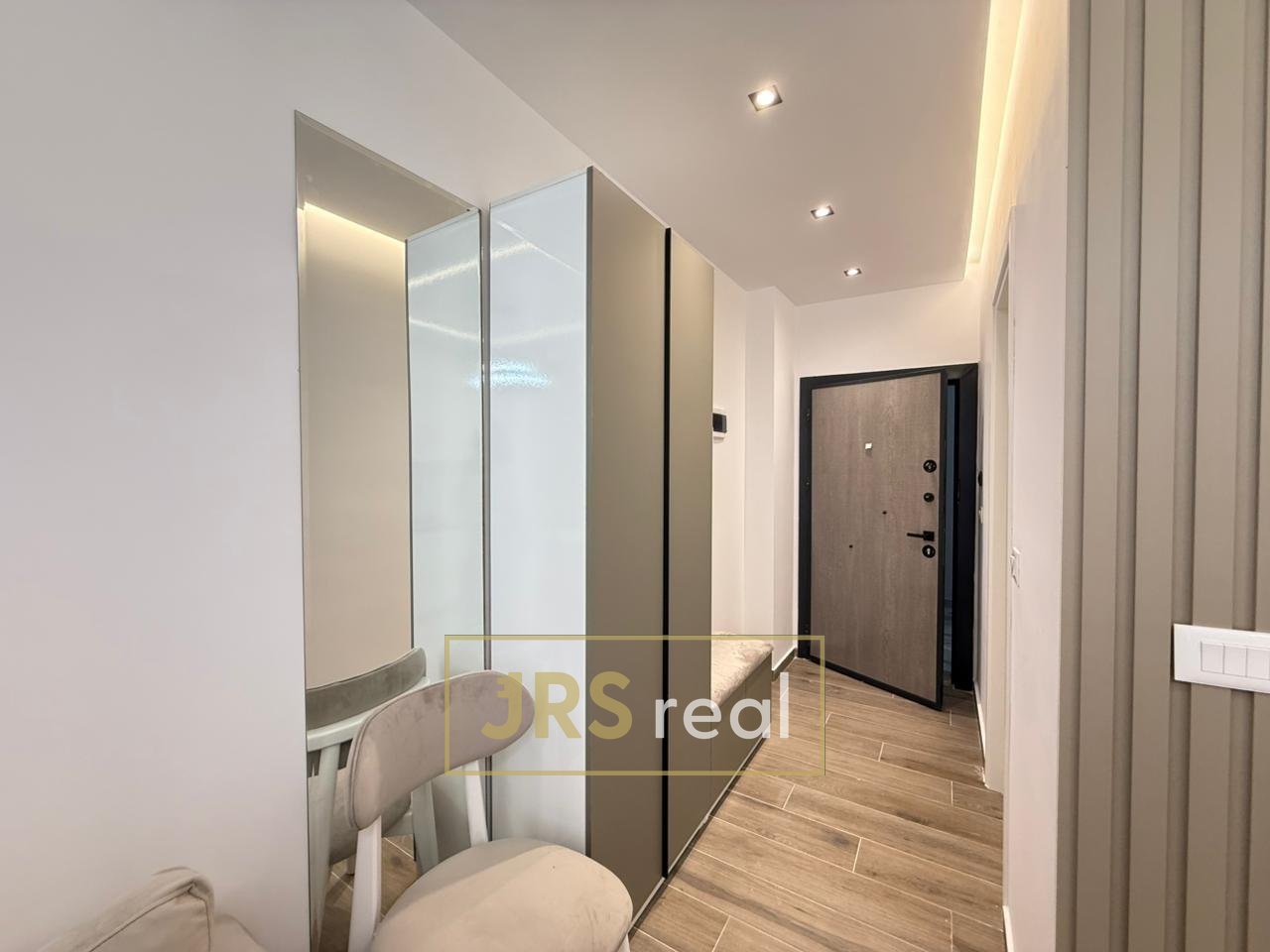 WhatsApp Image 2025-12-04 at 13.18.10 (3)