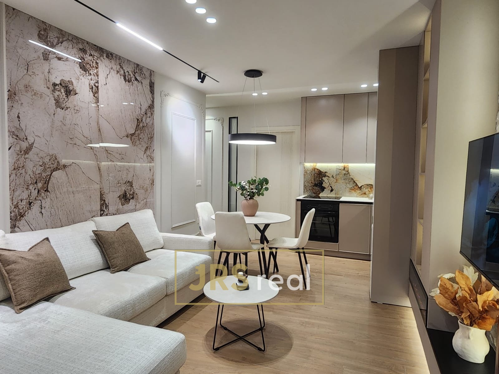 WhatsApp Image 2025-12-11 at 20.17.57 (3)