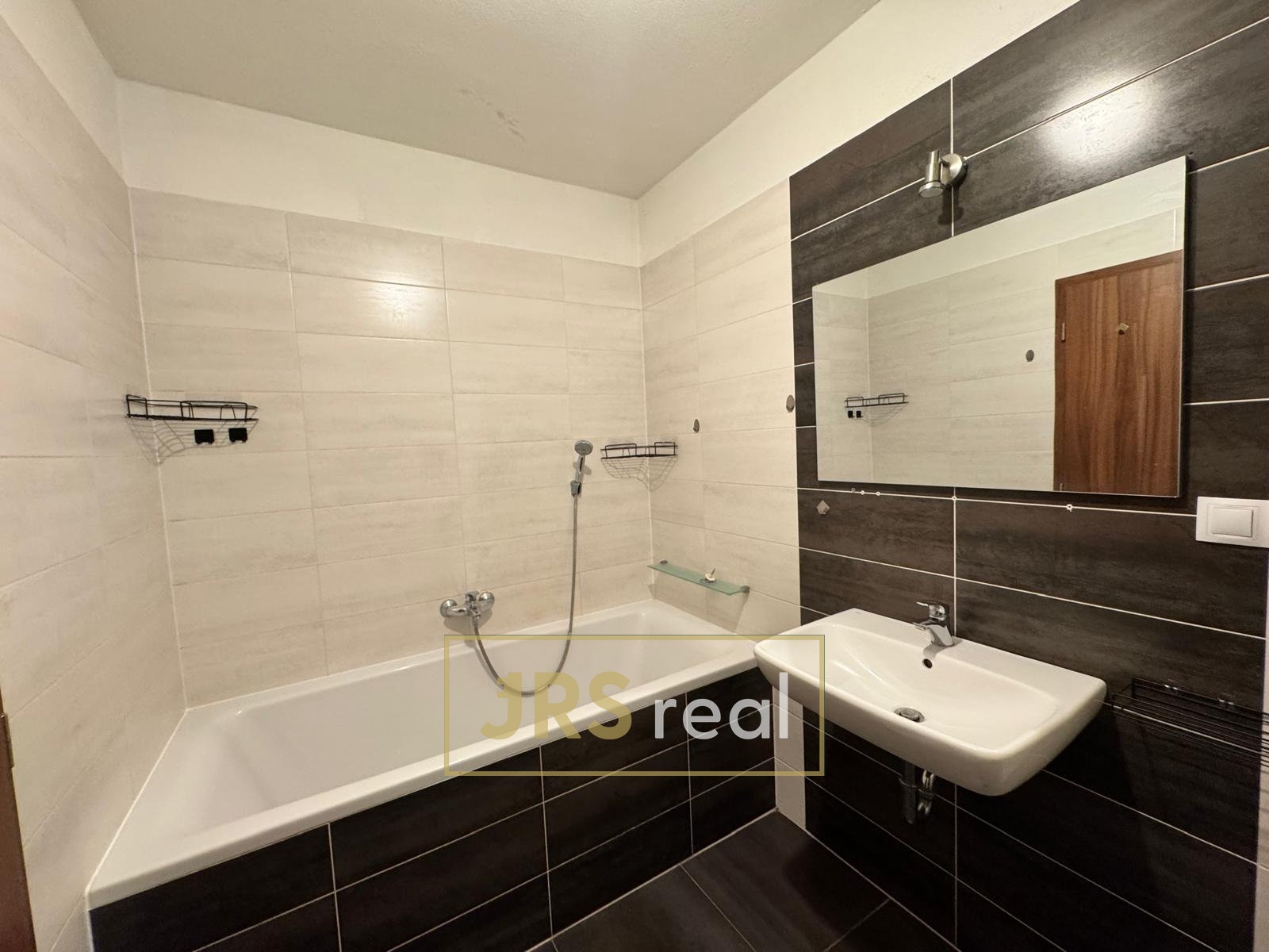 WhatsApp Image 2026-02-25 at 14.27.14 (14)