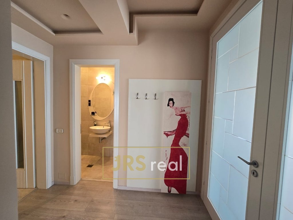 1218829_WhatsApp_Image_2025-09-12_at_17.43.27