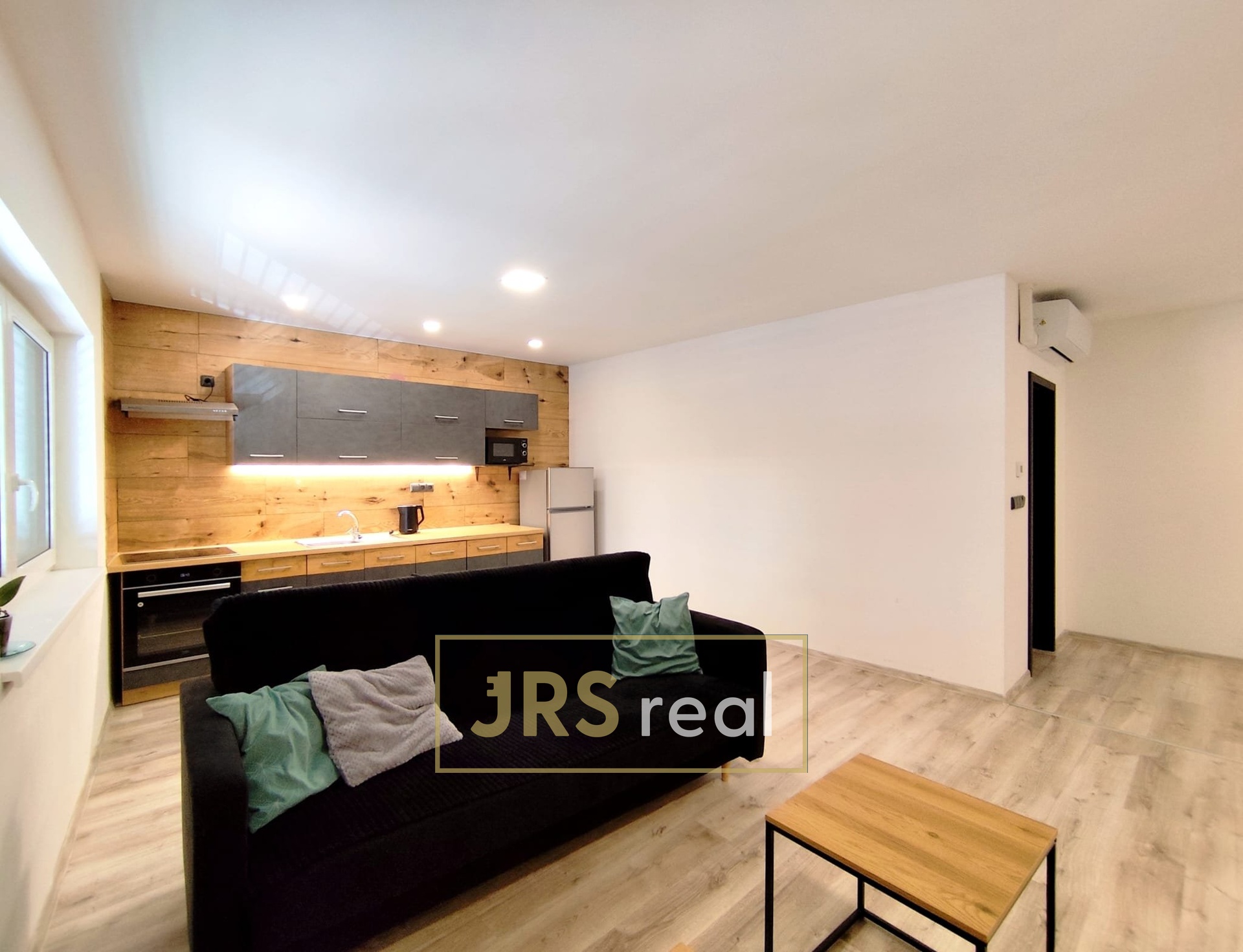 WhatsApp Image 2026-03-19 at 18.51.56