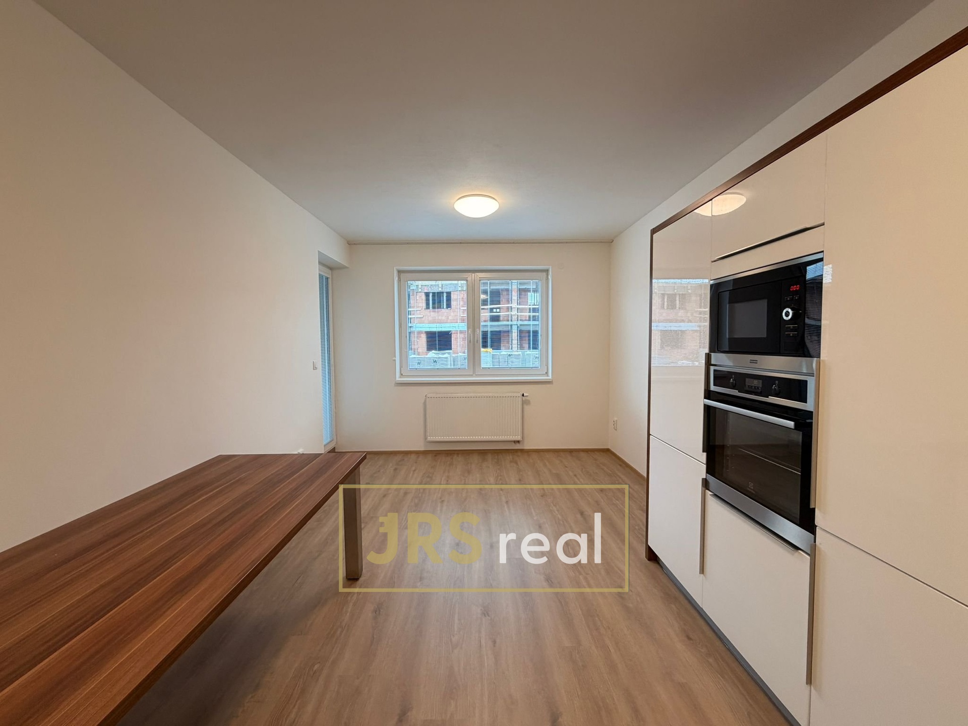 WhatsApp Image 2026-02-16 at 14.07.17