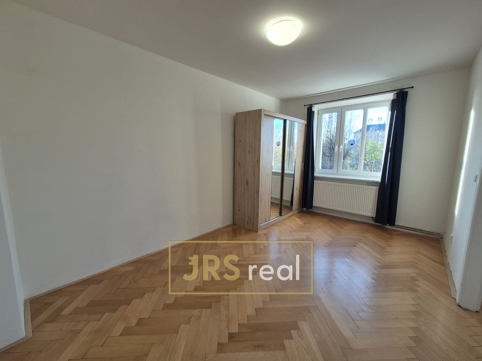 WhatsApp Image 2025-11-18 at 14.46.21