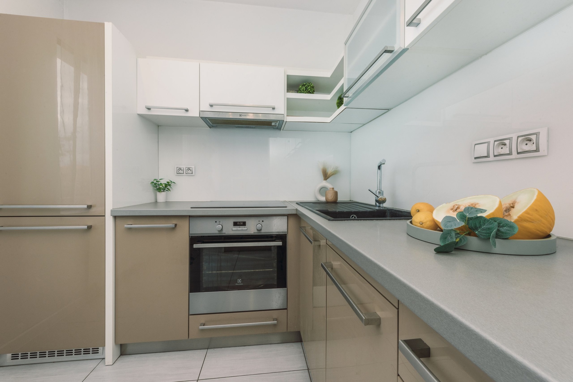 Byt 2+1 Ben. Nám (7)