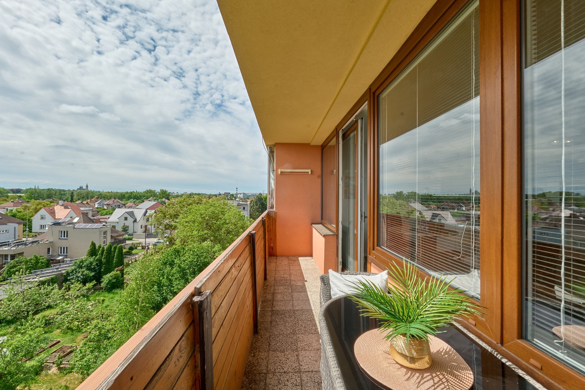 P1395202_HDR