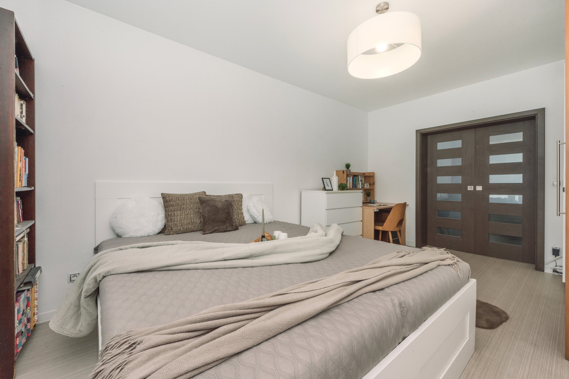 Byt 2+1 Ben. Nám (20)