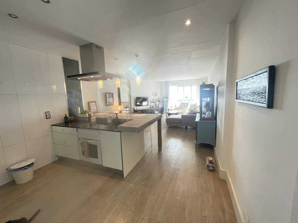 8-e64a9055bba3e77ac8aca3b893cdf826