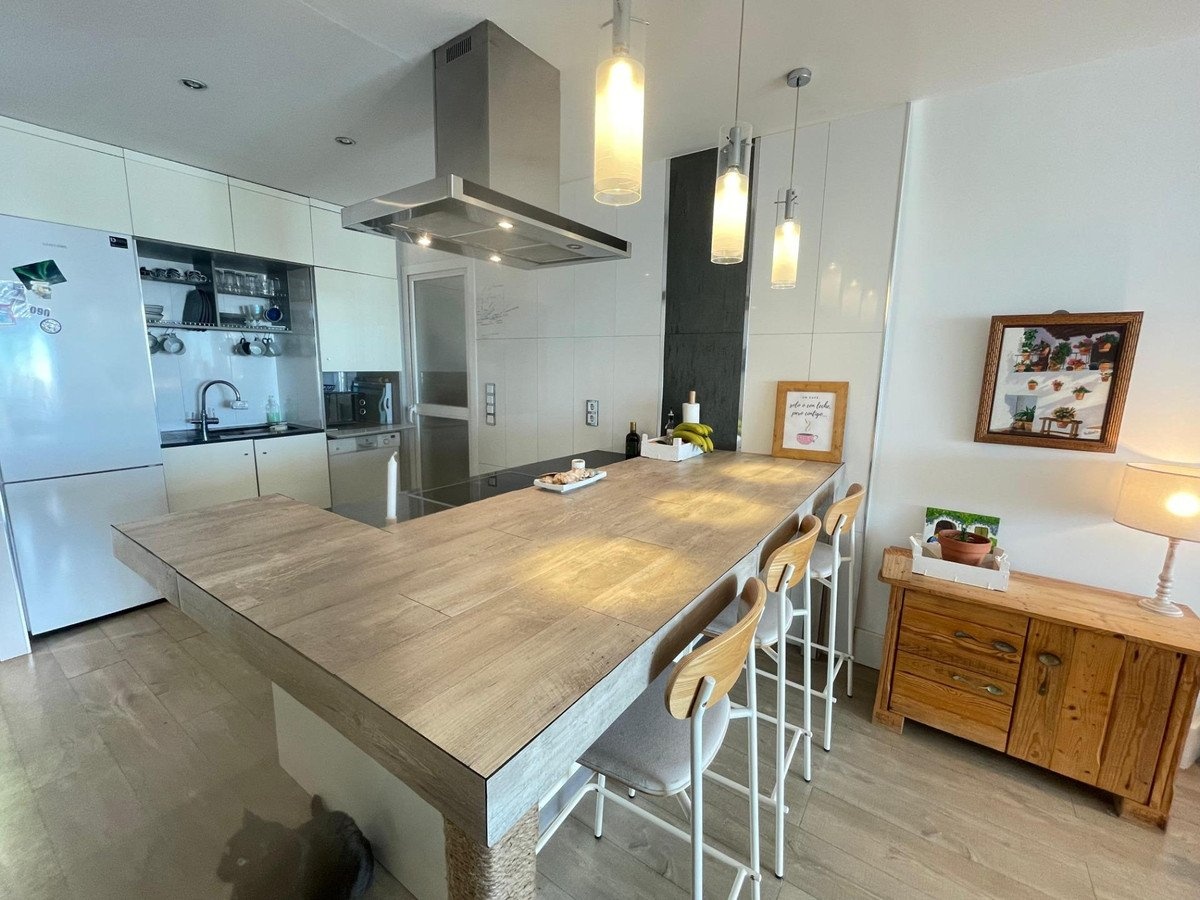 1-7980e48d732b6fc85c14b43b94d2aa54