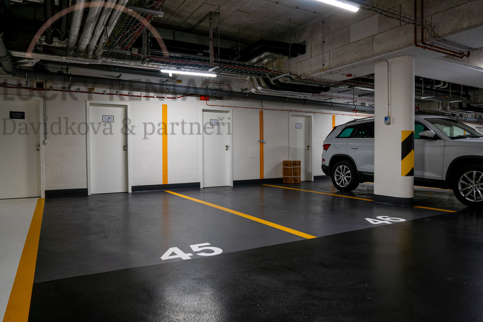 parking + sklep