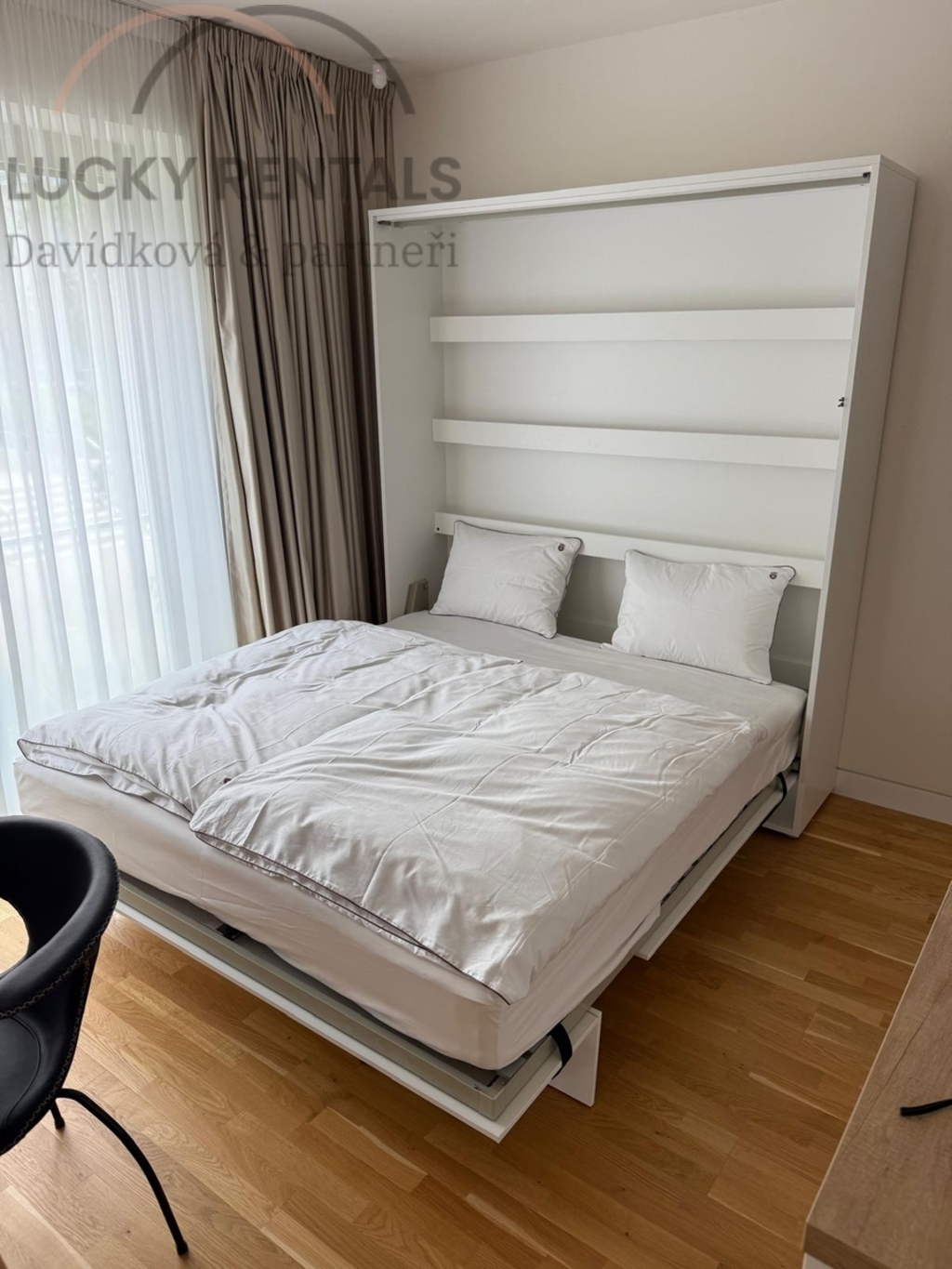 rozkládací postel pro další 2 osoby