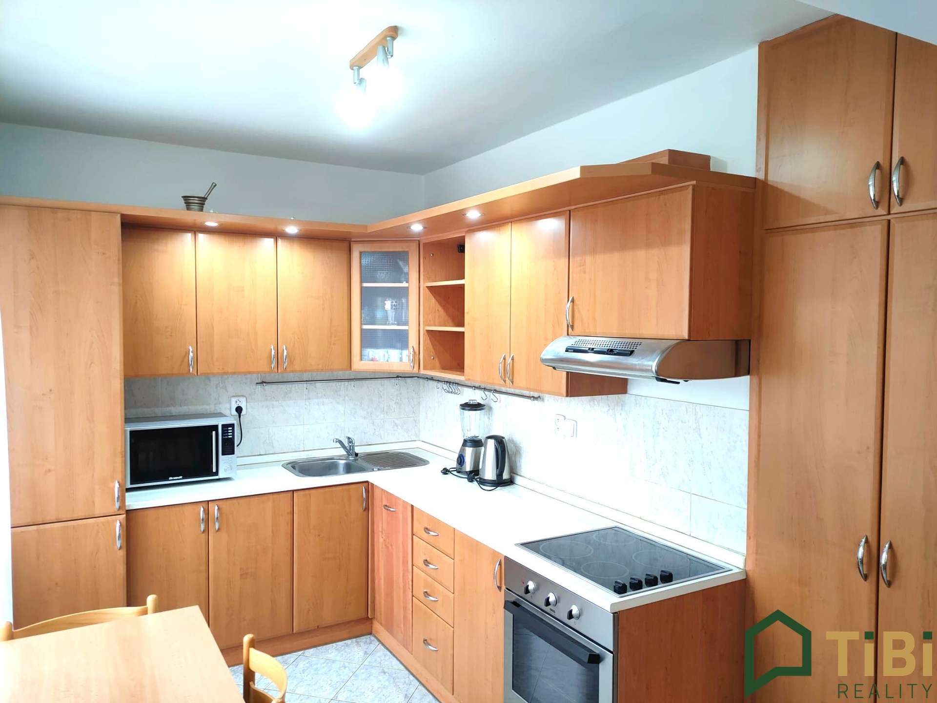 c4d5adbe-f2d8-49f8-8f00-d2a2c31303bb