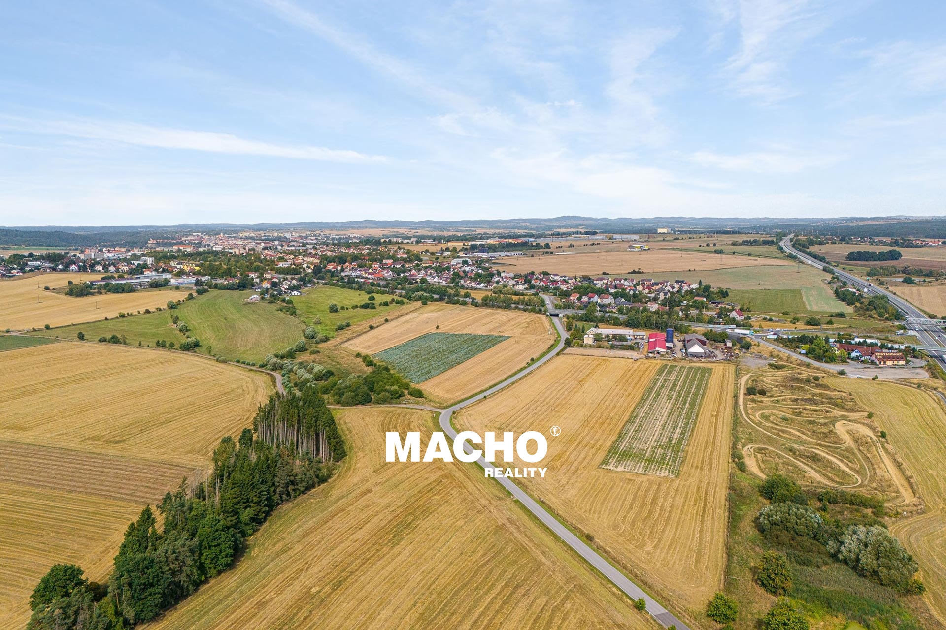 macho-reality-prodej-pozemky-mesice-04