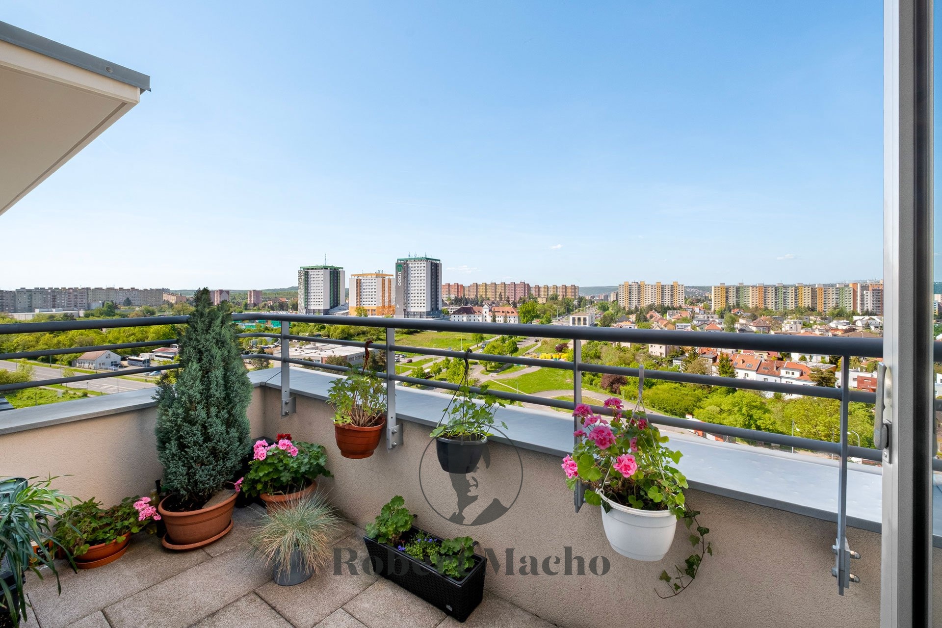 robert-macho-reality-prodej-bytu-v-stihlach-praha-