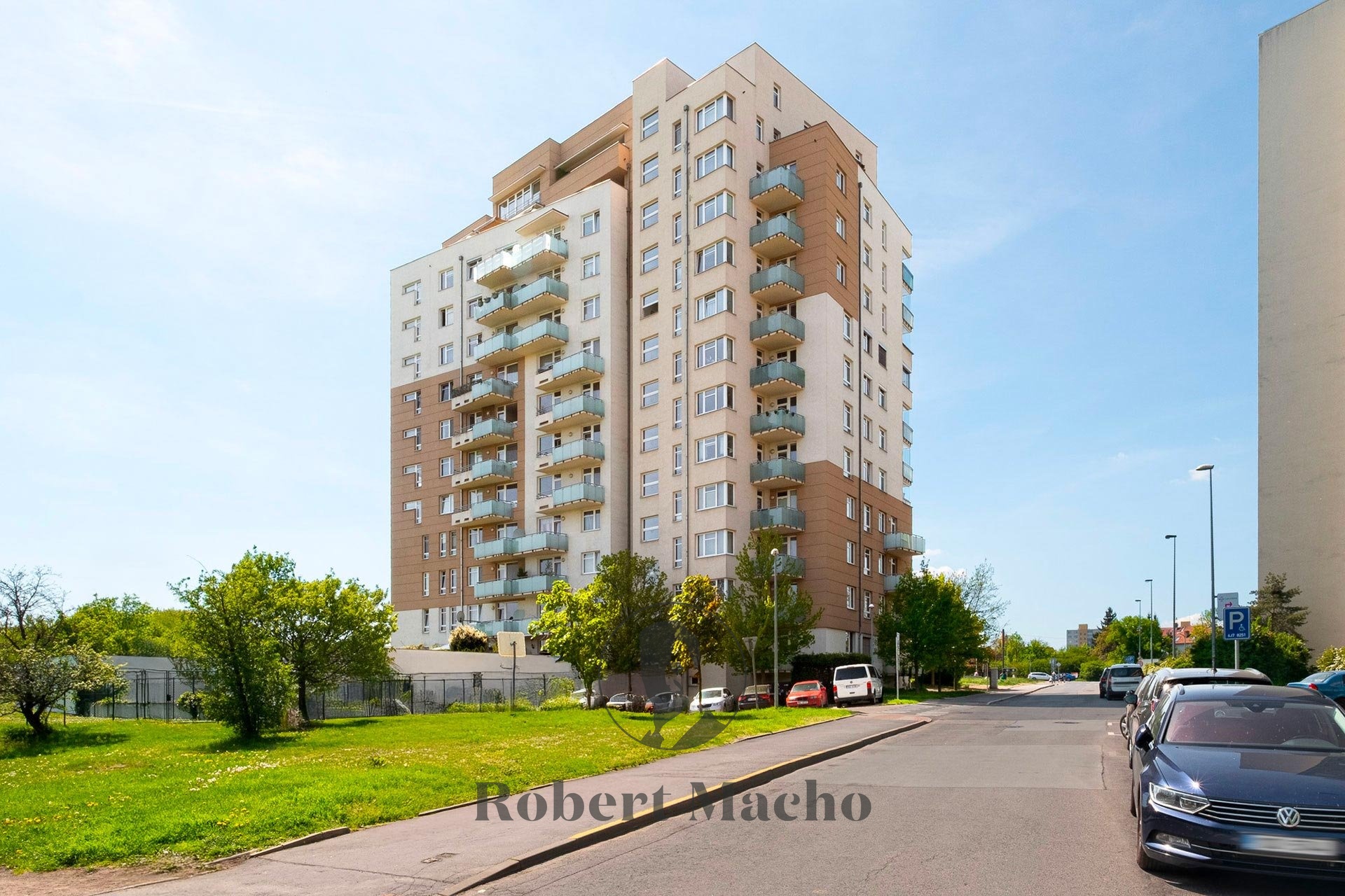 robert-macho-reality-prodej-bytu-v-stihlach-praha-