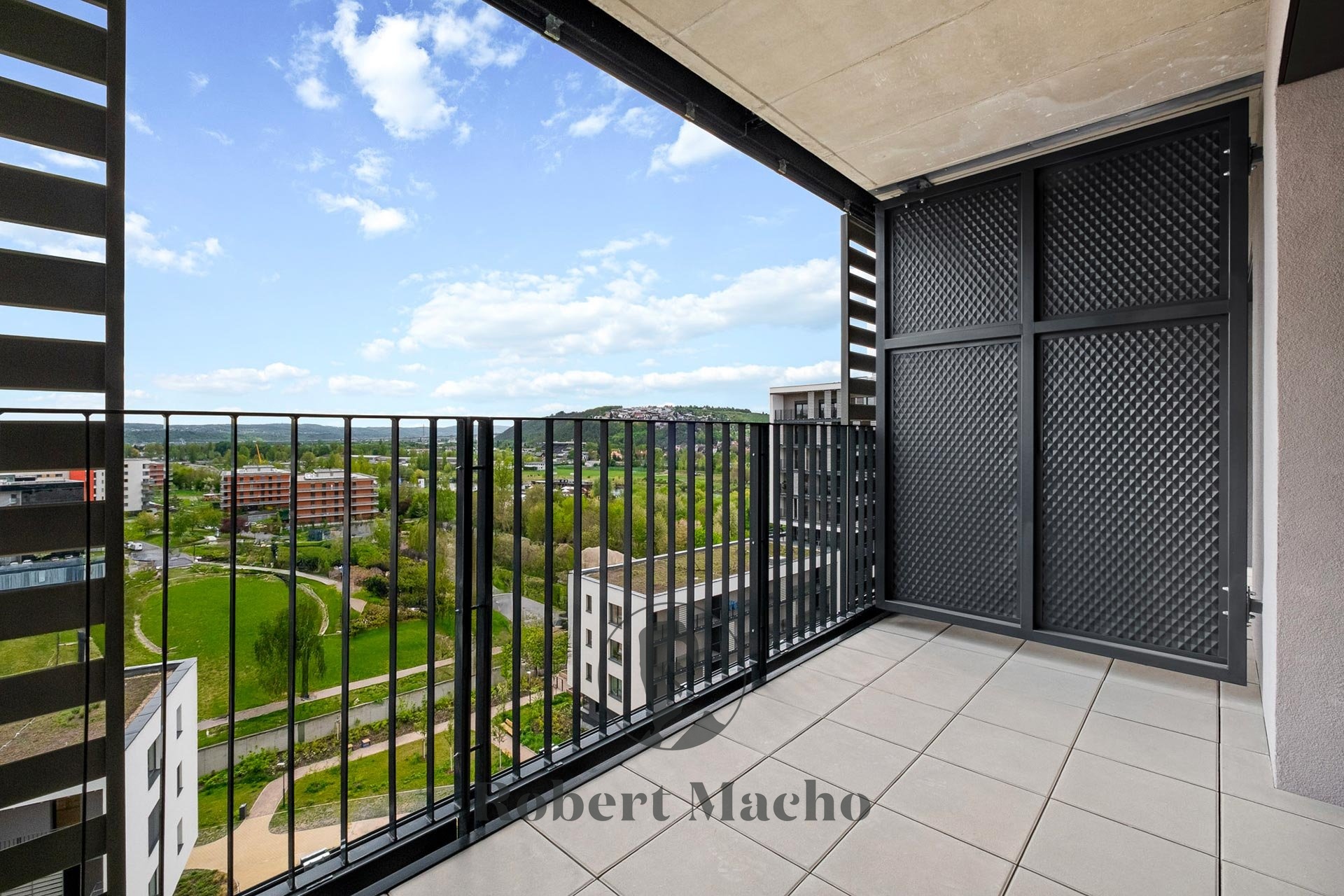 robert-macho-reality-pronajem-bytu-mezi-vodami-praha-24