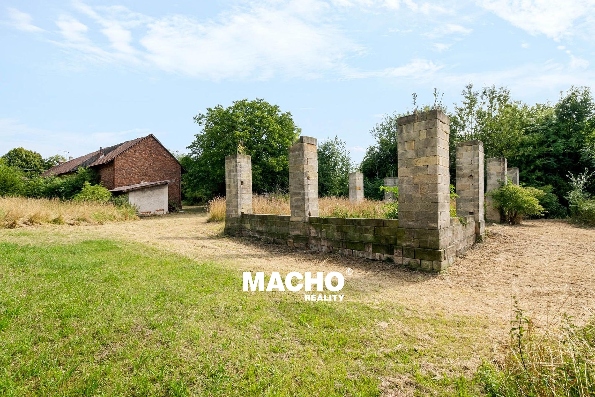 macho-reality-prodej-usedlosti-velis-07