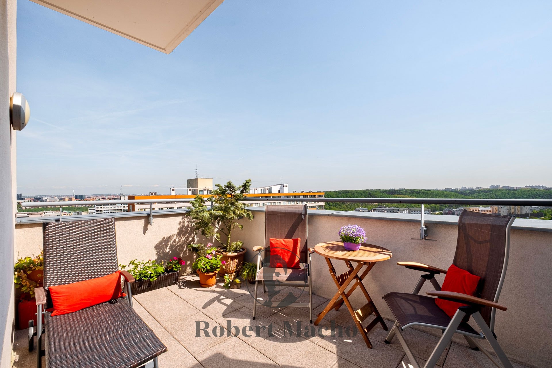 robert-macho-reality-prodej-bytu-v-stihlach-praha-