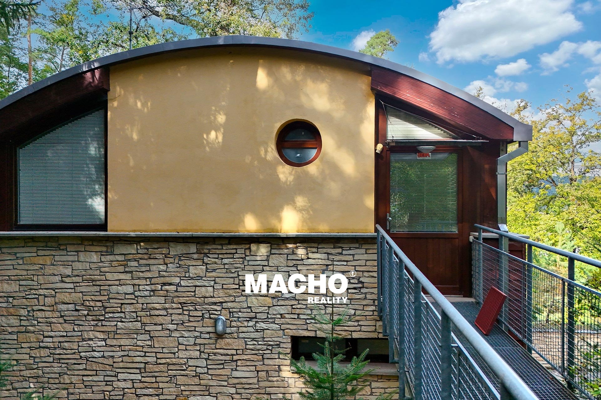 robert-macho-reality-prodej-vily-dobrichovice-10