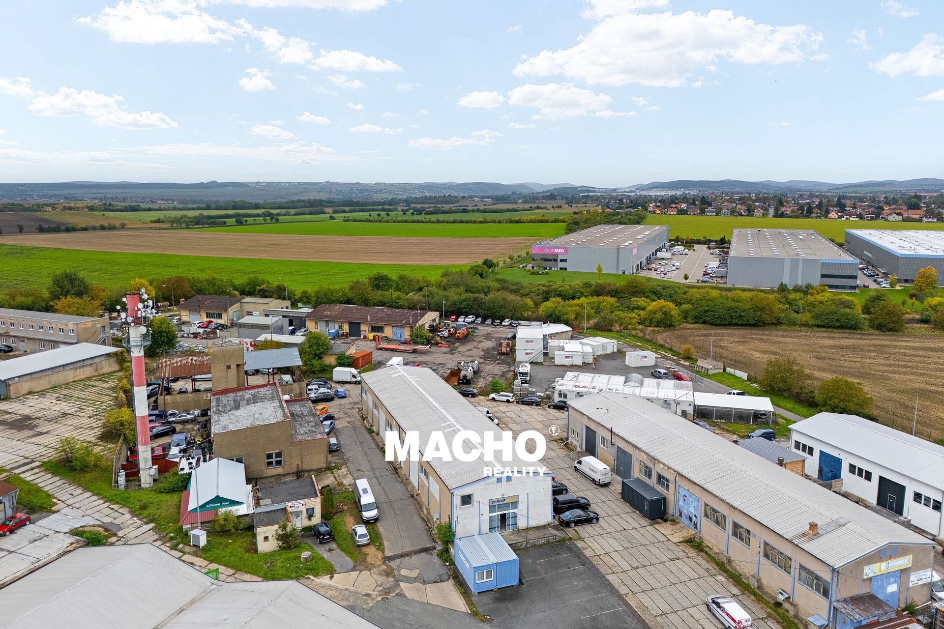 machoreality-pronajem-haly-4-chrastany-08