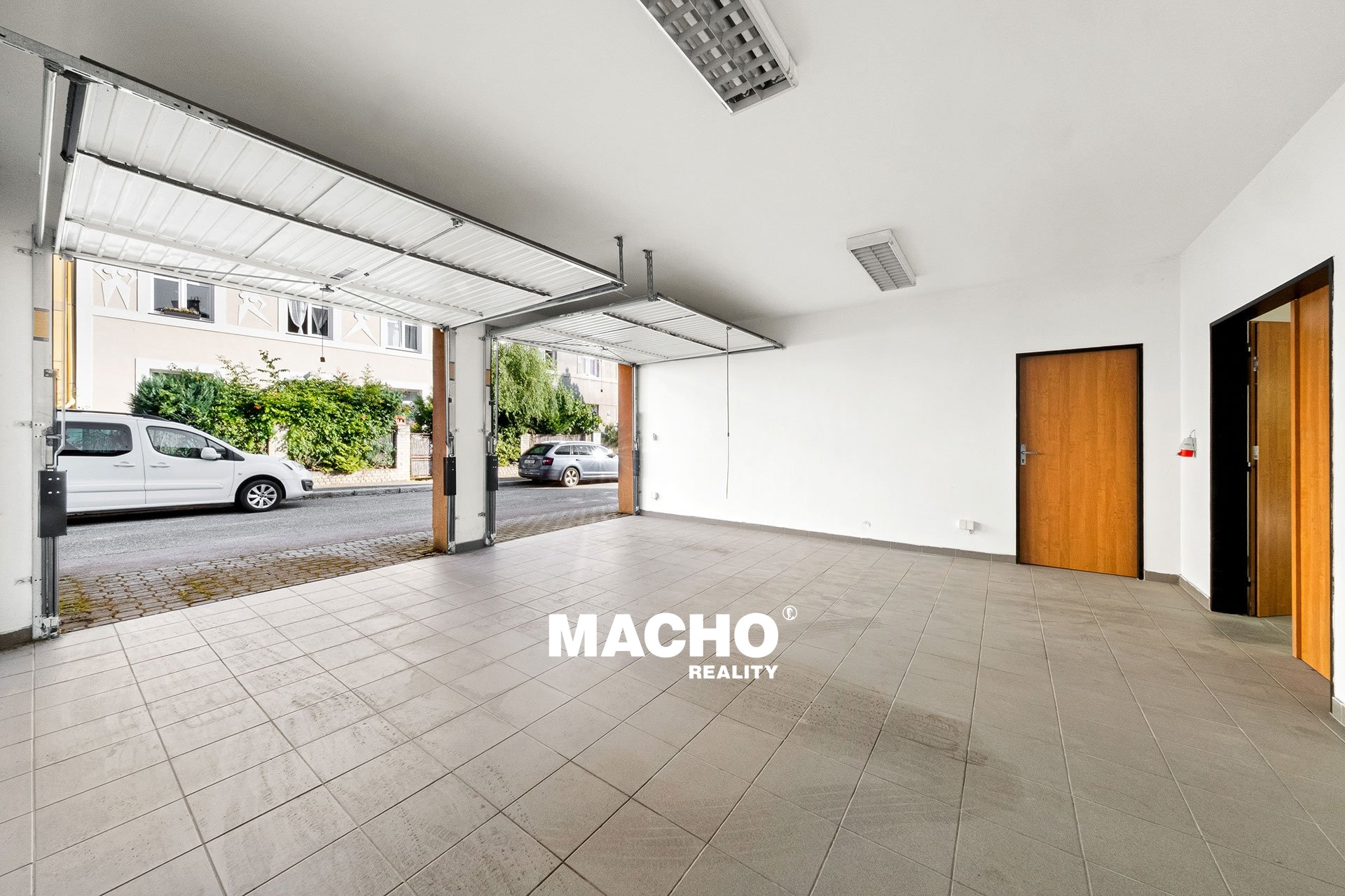macho-reality-pronajem-garaze-na-dedinach-praha-02