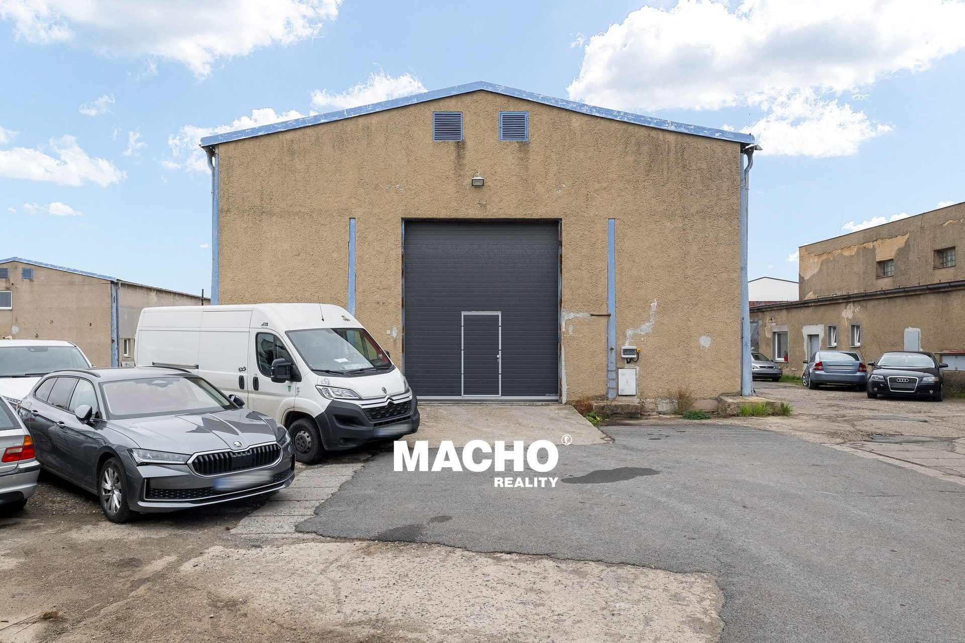 machoreality-pronajem-haly-4-chrastany-02