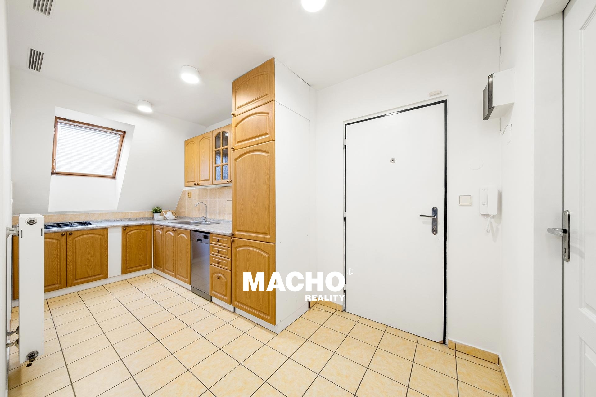 macho-reality-pronajem-bytu-2kk-na-dedinach-praha-06