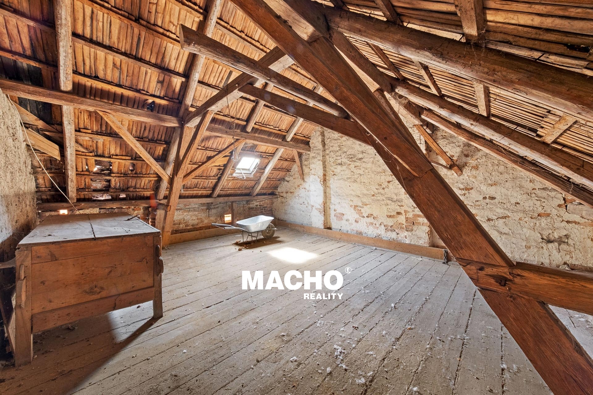 macho-reality-prodej-usedlosti-velis-18