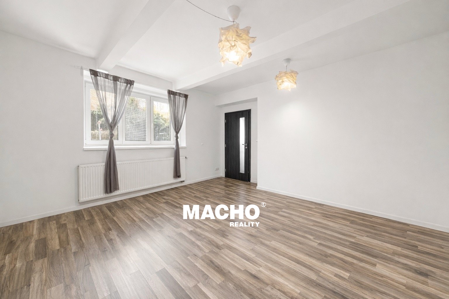 AA105E0D-2867-4ADE-8E80-328AA2CA5BB2