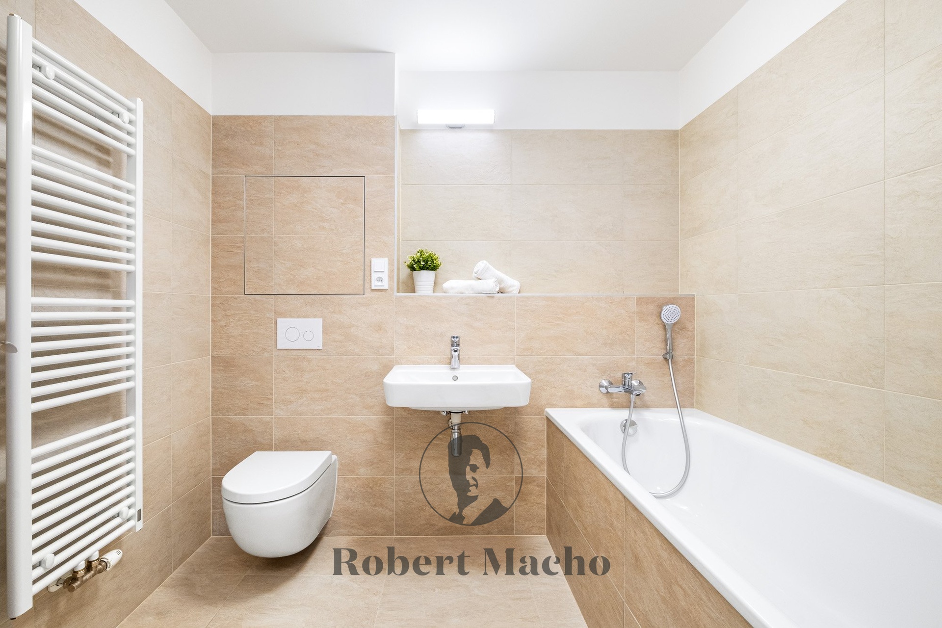 robert-macho-reality-pronajem-bytu-mezi-vodami-pra