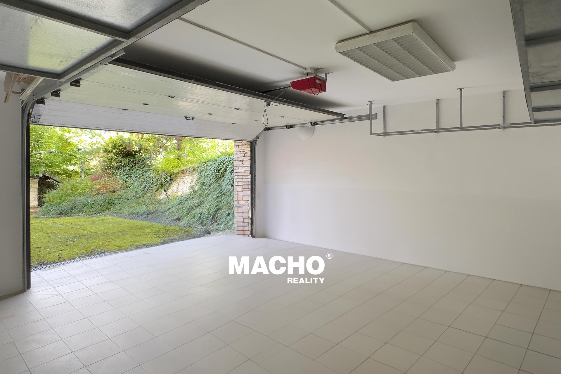 robert-macho-reality-prodej-vily-dobrichovice-50